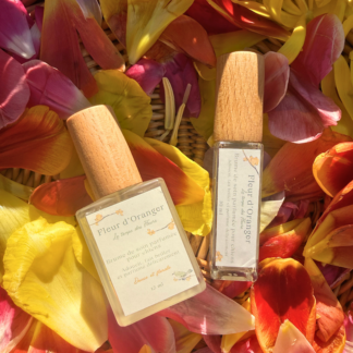 Brume de soin hydratante pour chiens à la fleur d'oranger bio